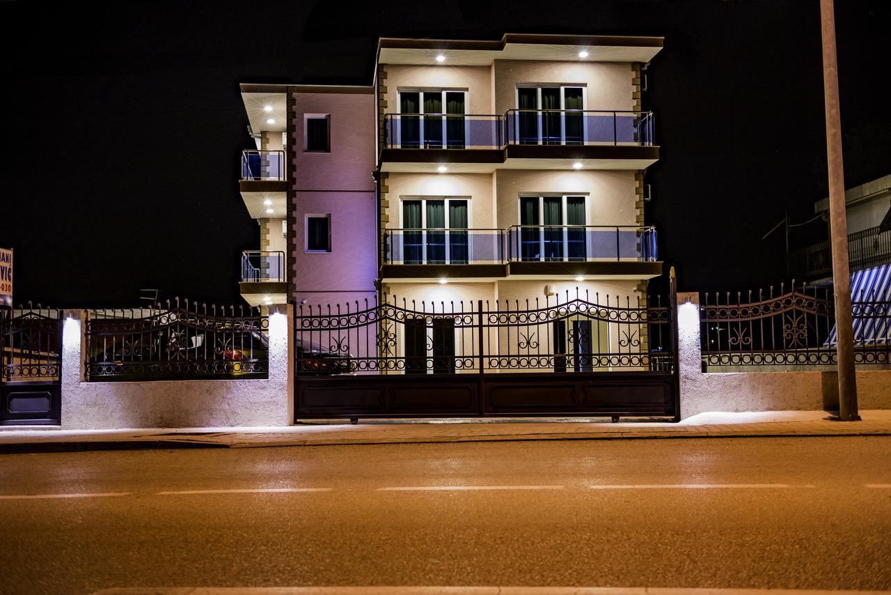 Apartments Krstovic Сутоморе Экстерьер фото