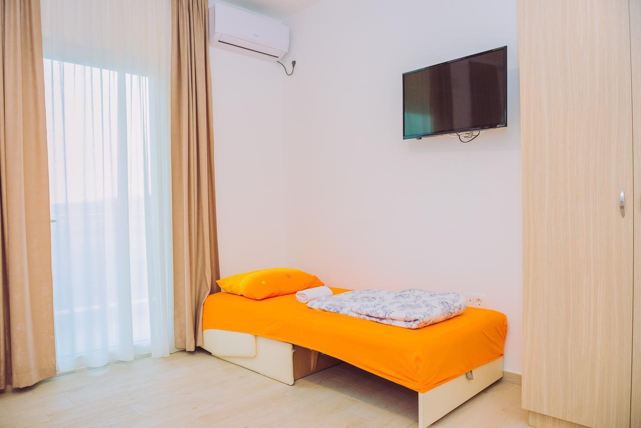 Apartments Krstovic Сутоморе Экстерьер фото