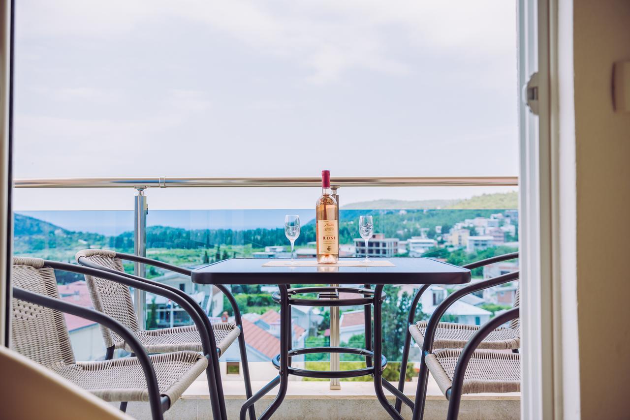 Apartments Krstovic Сутоморе Экстерьер фото