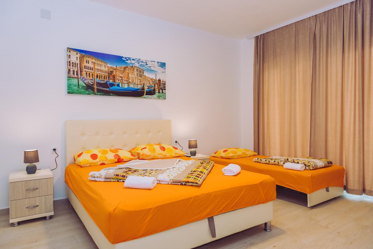 Apartments Krstovic Сутоморе Экстерьер фото