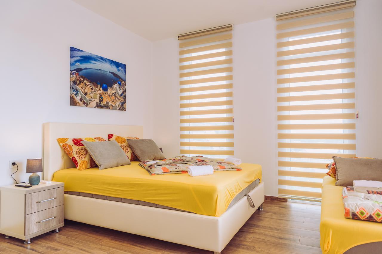 Apartments Krstovic Сутоморе Экстерьер фото